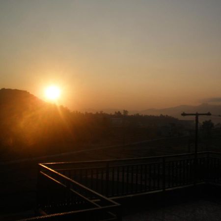 Castle Hotel Pokhara Exterior photo