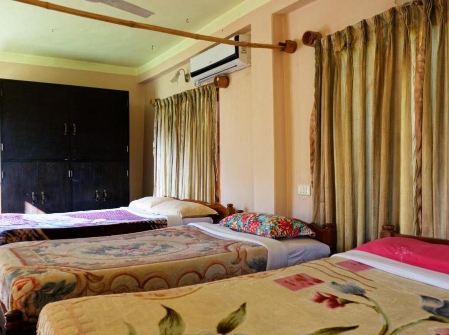 Castle Hotel Pokhara Exterior photo